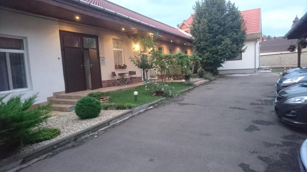Nobilis Apartman Eger Exterior foto